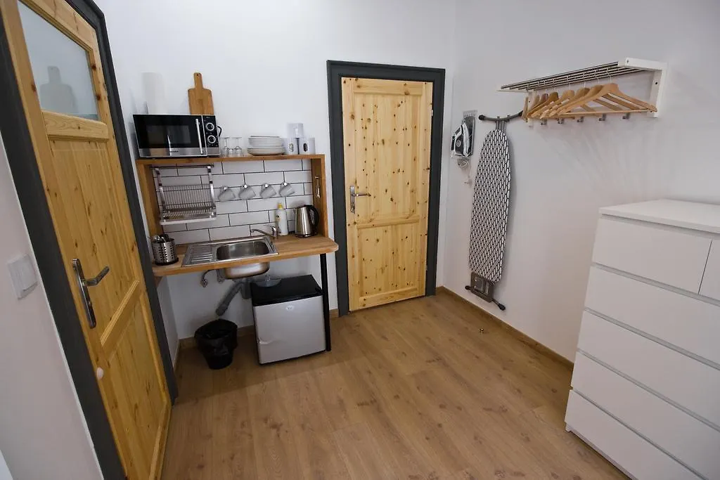 Aparthotel Pokoje Goscinne Sw. Anny Cracovia