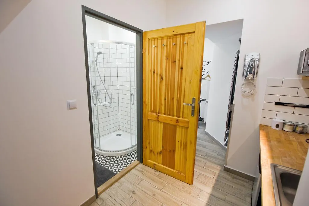 Aparthotel Pokoje Goscinne Sw. Anny Cracovia