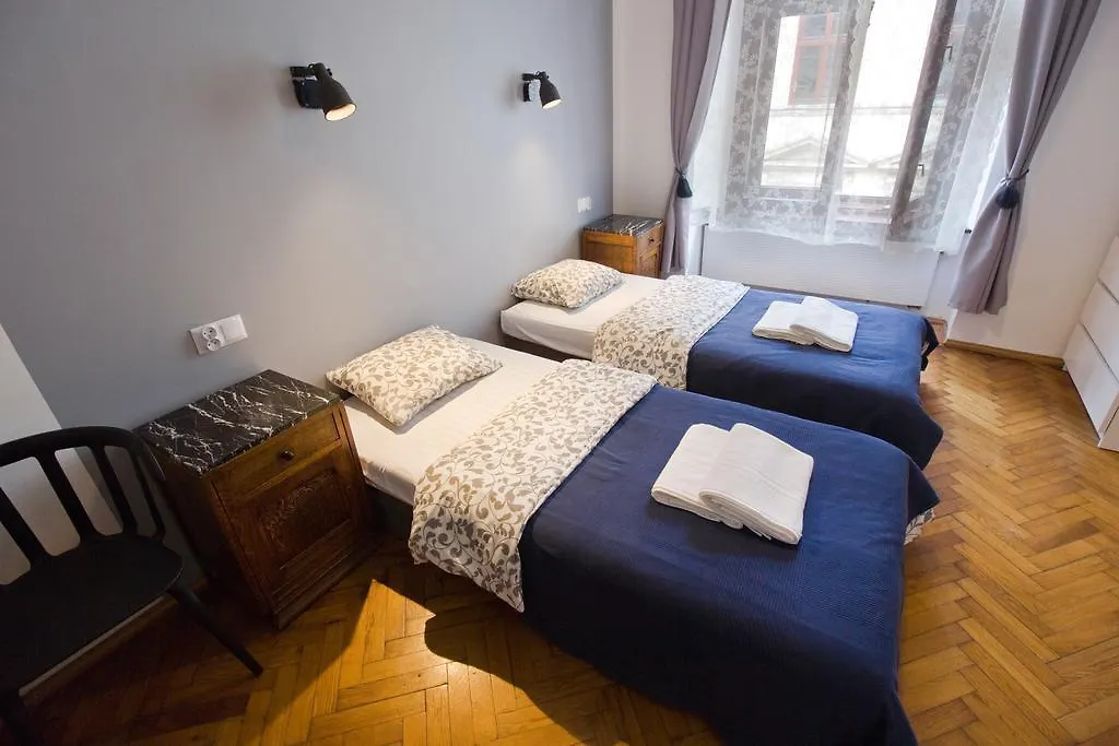 Aparthotel Pokoje Goscinne Sw. Anny Krakow Poland